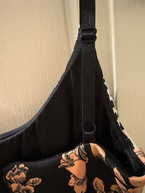 GUESS Body Con Floral & Animal Print scuba like fabric Dress XS - Picture 7 of 14